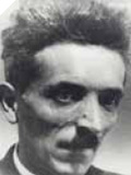 <strong>Henri Manen</strong>, pasteur de la communauté protestante (Église réformée de France) d'Aix-en-Provence, entre librement au camp des Milles pour réconforter les internés protestants. Il profite de son statut pour faire sortir de nombreux Juifs en leur remettant de faux-papiers ou des certificats de baptême. Grâce à ses contacts dans l'administration, le pasteur réussit à faire retirer les noms d'un certain nombre de Juifs des listes de déportation.<br>Aidé de sa femme Alice, il héberge plusieurs internés, qui attendent d'être cachés notamment par le pasteur Donadille. Le 20 mars 1986, Yad Vashem décerne à Alice et Henri Manen, le titre de ' Juste parmi les Nations '.