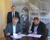 Signature à Auschwitz d